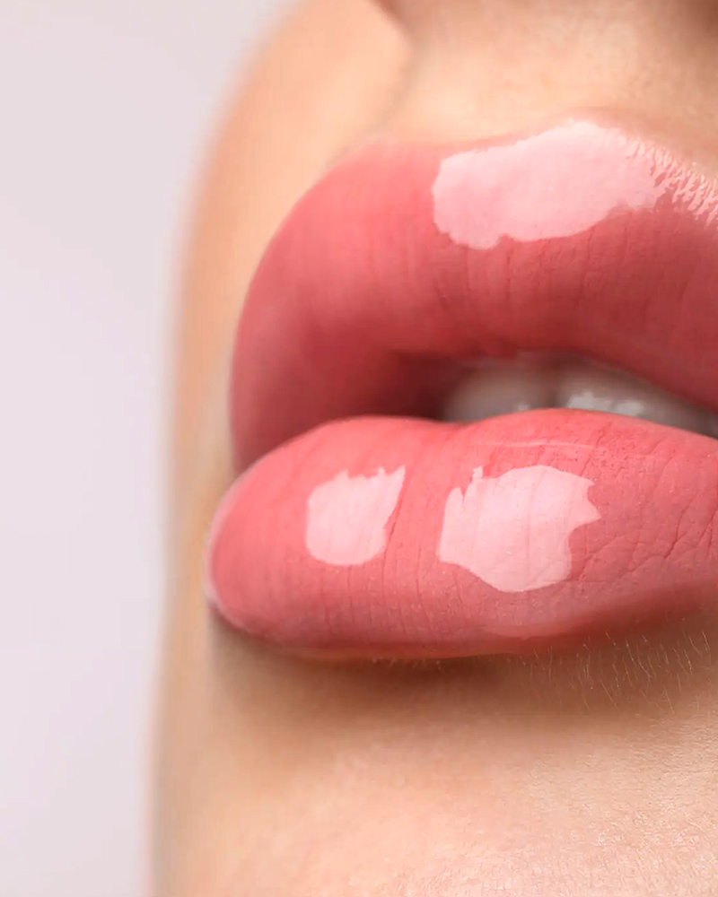 Lip Glaze Roll On Wet Shine Flavored Gloss in Candied Pink Grapefruit